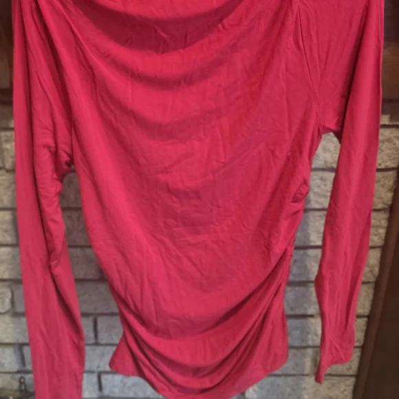 LOFT Women's Red Ruched Top NWT - Picture 5 of 5